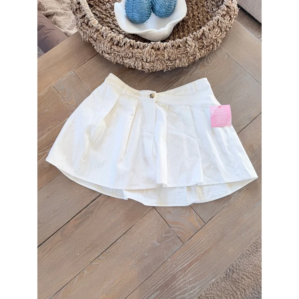 NWOT Le Lis Collection Pleated Mini Skort‎ Womens White Large